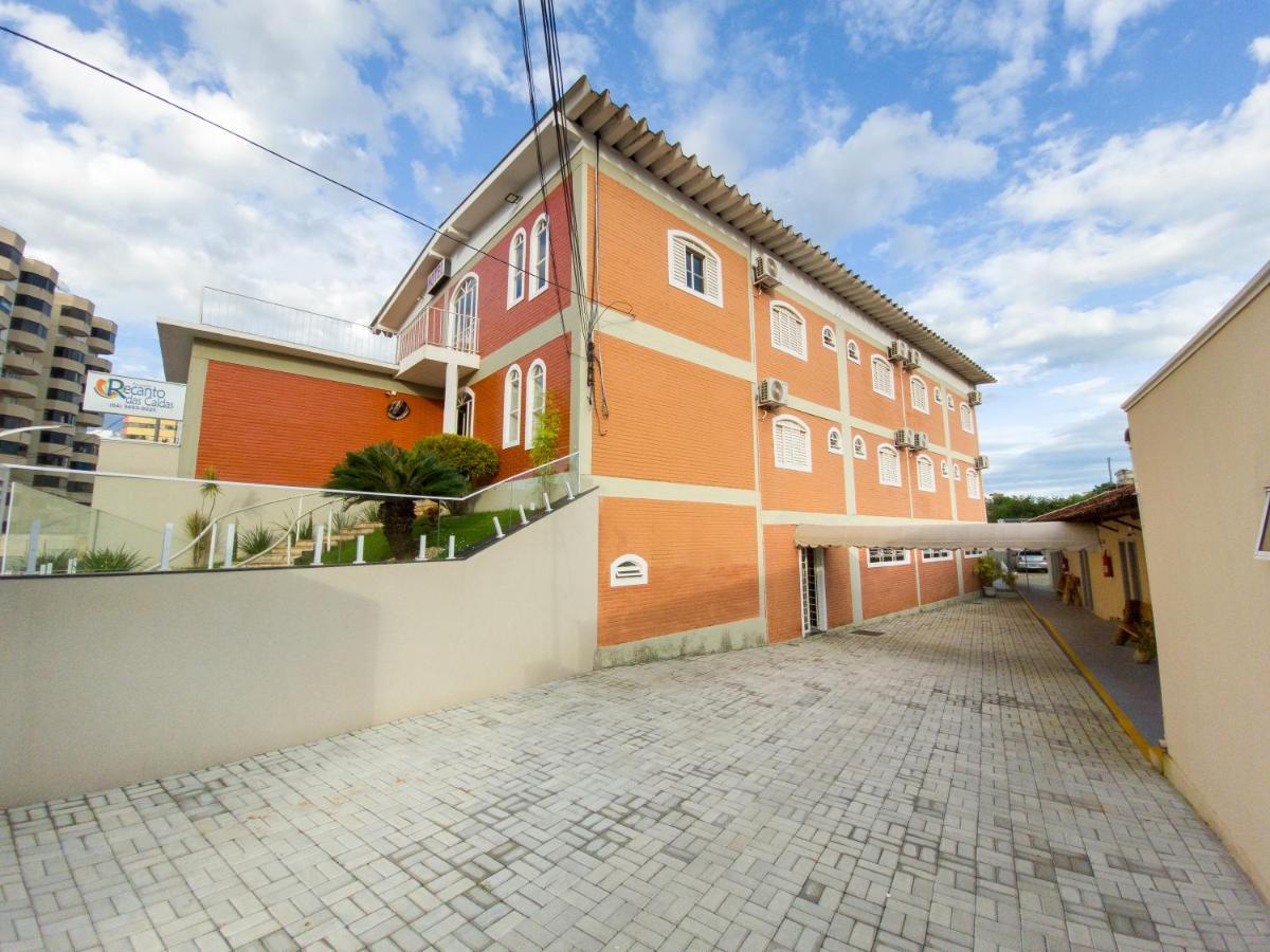 Pousada Recanto Das Caldas Caldas Novas Bagian luar foto